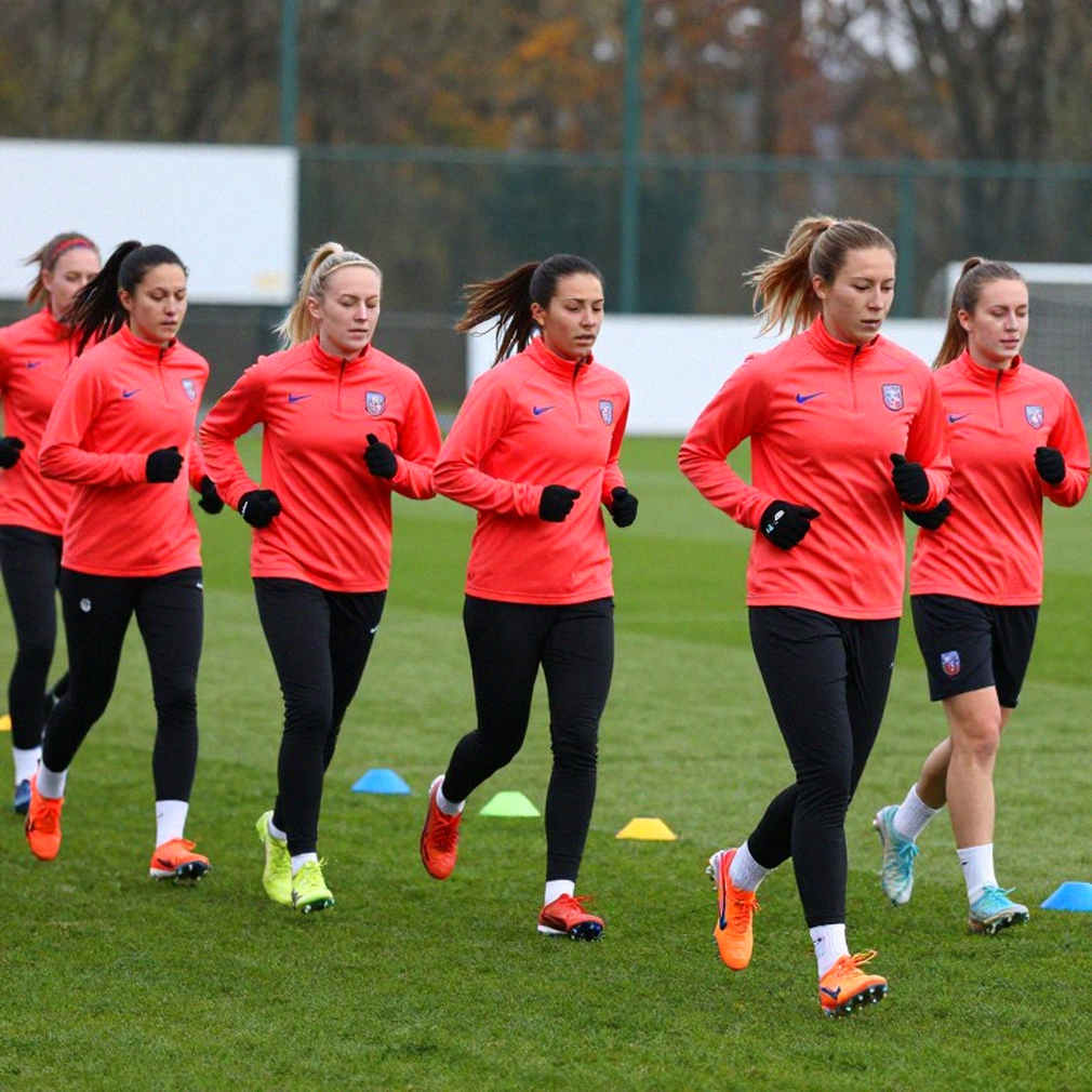 Gündogan bị đóng băng tại Galatasaray: một câu nói, và cả phòng thay đồ lộ nguyên hình Gündogan bị đóng băng tại Galatasaray: một câu nói, và cả phòng thay đồ lộ nguyên hình