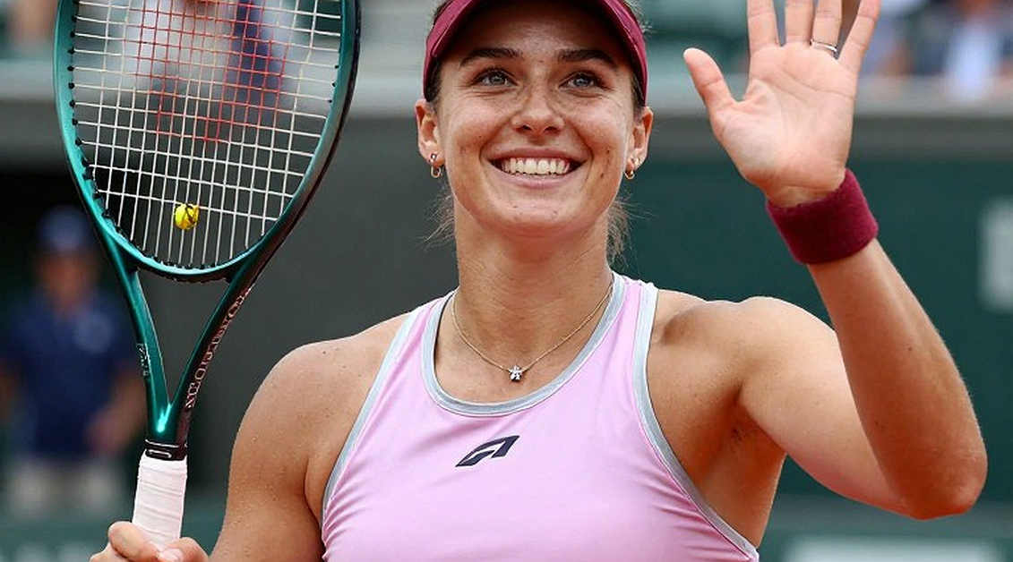 Mắt trọng tài: Khi truyền thông tennis lấp chỗ trống bằng huyền thoại