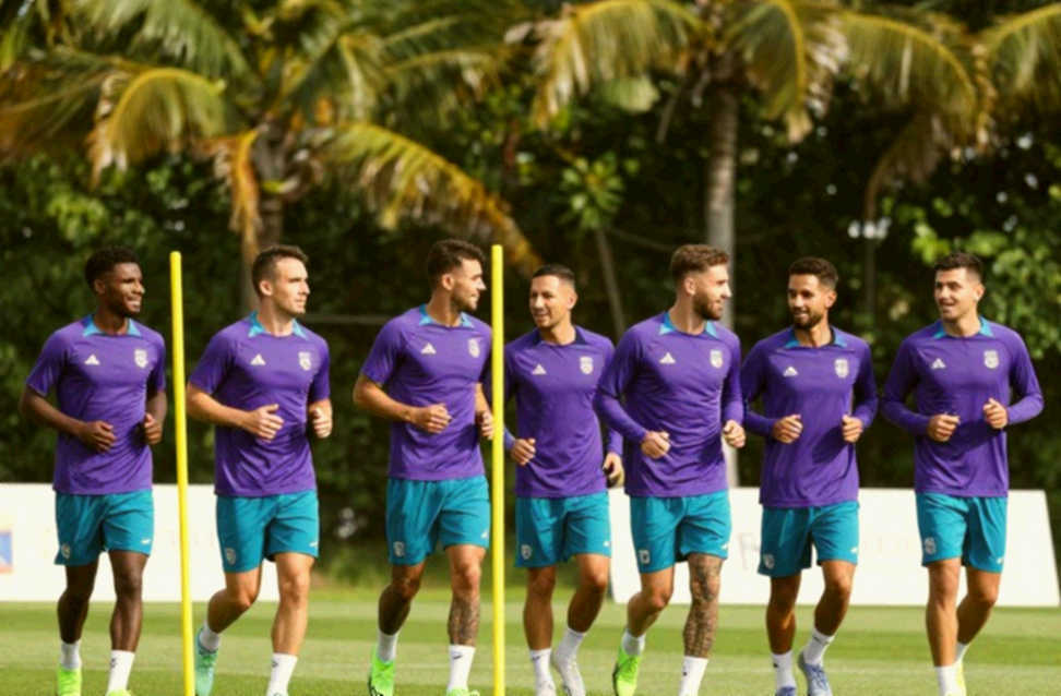 Yamal bị 'khóa chặt' trong El Clasico: Khi Cucurella, trọng tài và phong độ Barca cùng cộng hưởng