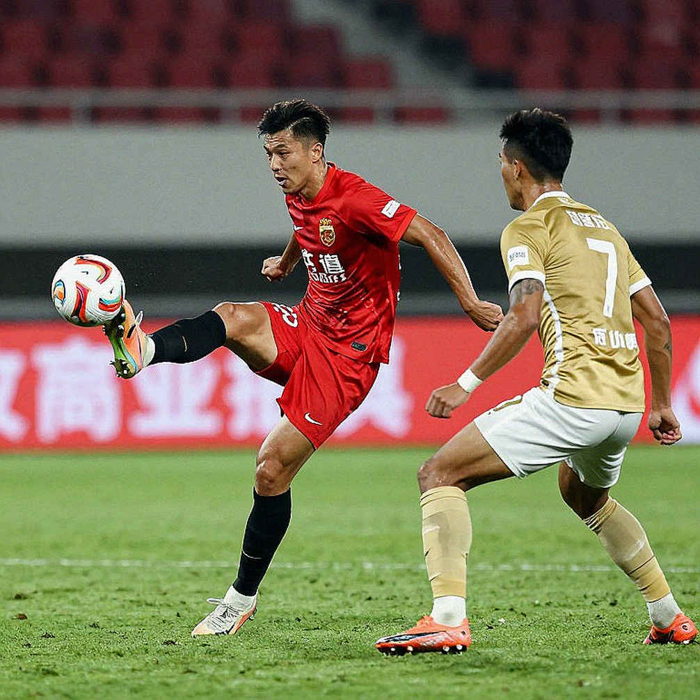 Bên trong hàng rào an ninh ở Bandung: Tuyển Việt Nam và bài toán hàng tiền vệ trước ngày khai màn FIFA ASEAN Cup 2026
