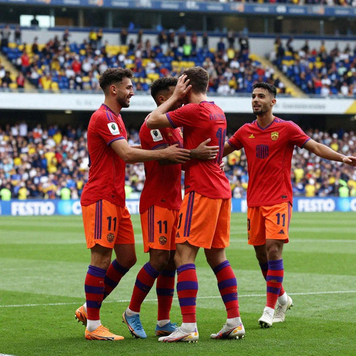 Ba kỳ chuyển nhượng bị treo, hóa đơn En-Nesyri và lời hứa minh bạch: Fenerbahçe tự gỡ nút thắt