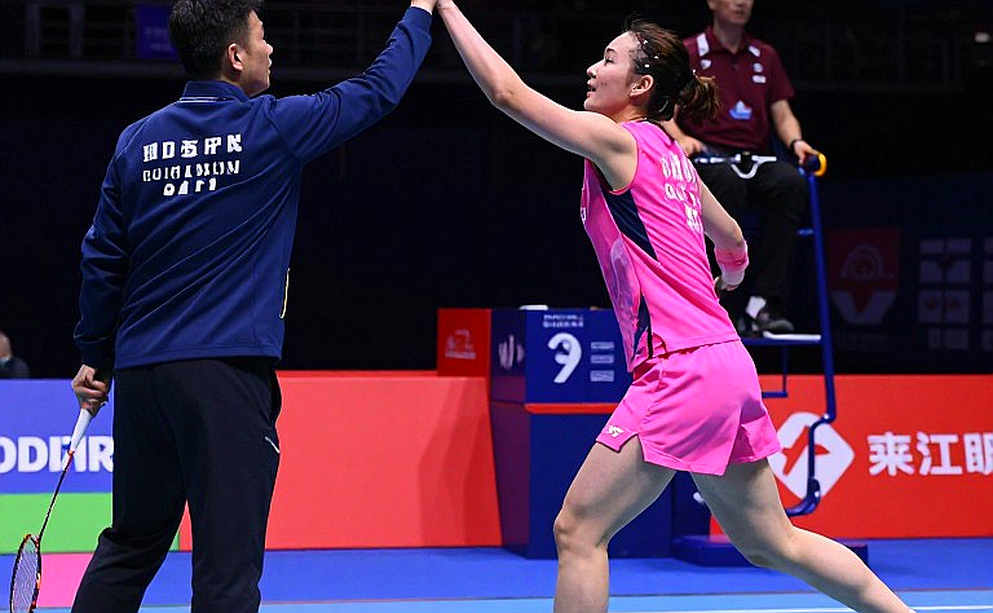 PV Sindhu dừng bước tại tứ kết Asian Games 2026: Khi lịch thi đấu và sự kiên nhẫn của Chen Yufei tạo nên bước ngoặt PV Sindhu dừng bước tại tứ kết Asian Games 2026: Khi lịch thi đấu và sự kiên nhẫn của Chen Yufei tạo nên bước ngoặt